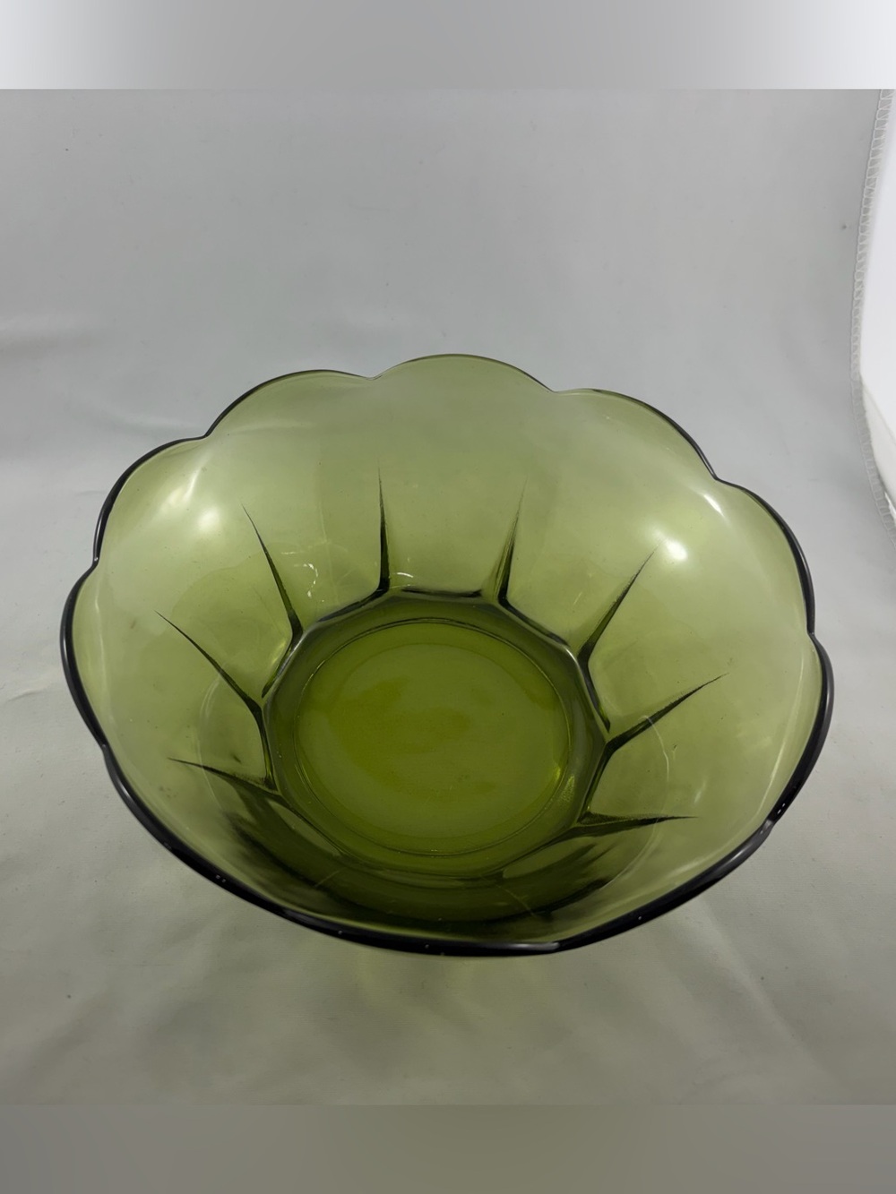 Vintage Indiana Glass Duette Scalloped Bowl Avocado Green 8 Inch MCM